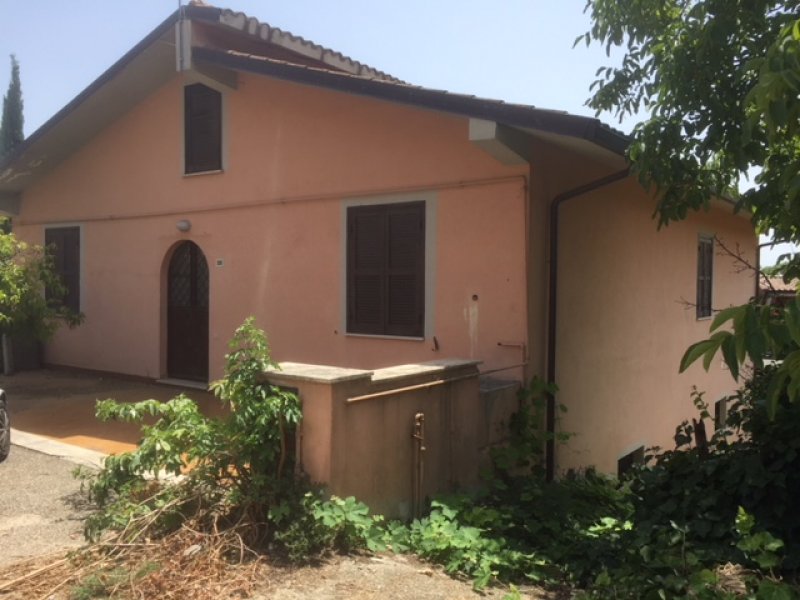 Villa Unifamiliare - Indipendente CAPENA vendita   Via Provinciale Capena COLLEONI CASE SRLS