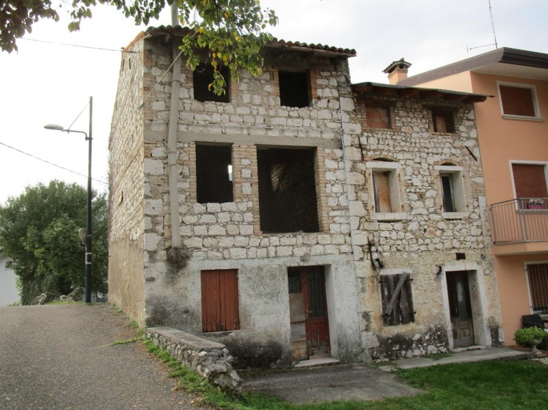 Rustico - Cascina CANEVA vendita    Agenzia Immobiliare Spinazze